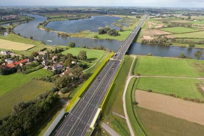 A2 over de bergsche Maas